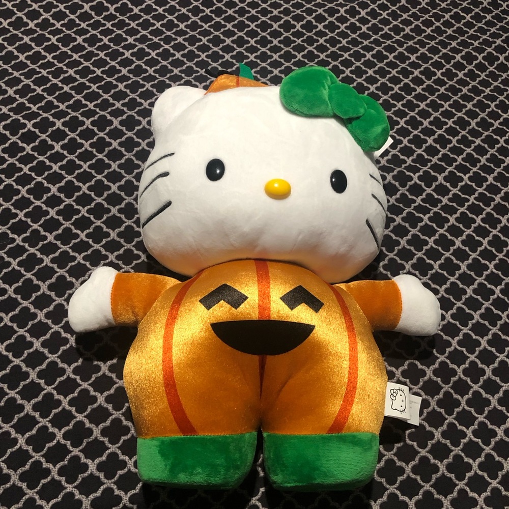 Hello Kitty Sanrio 2025 Halloween Fall Pumpkin Plush Door Greeter 20”